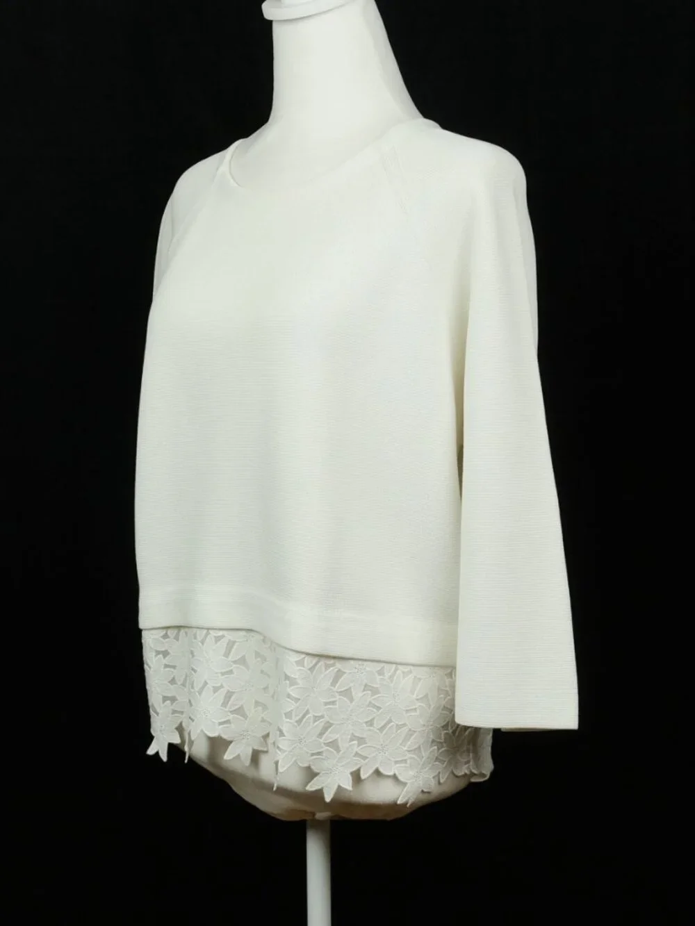 J. Crew Lace Hem Sweater White Size M Boho Casual Top - Picture 4 of 9